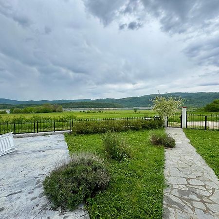 Къща за гости Боеви Yakovtsi Экстерьер фото
